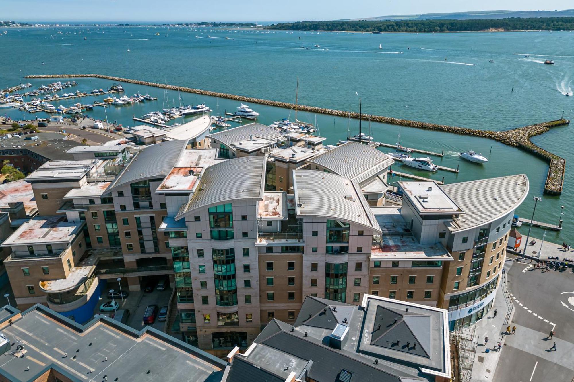 Crow'S Nest Villa Poole Eksteriør bilde